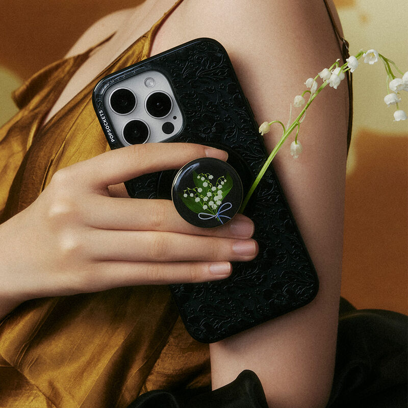 Black Lace — iPhone 15 Pro MagSafe Case image number 3